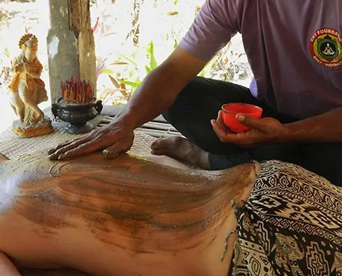Bali Chy Healing House Konukevi *